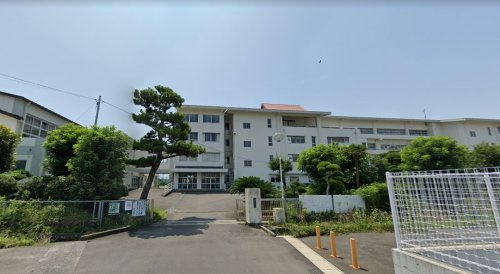【中学校】焼津市立和田中学校まで869ｍ