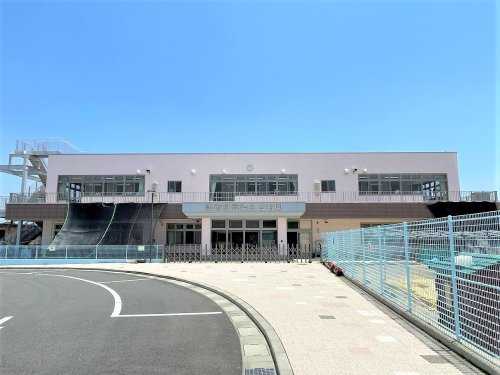 【その他】津市立芸濃こども園まで557ｍ