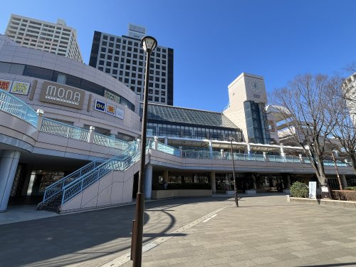 【ショッピングセンター】モナ新浦安まで493ｍ