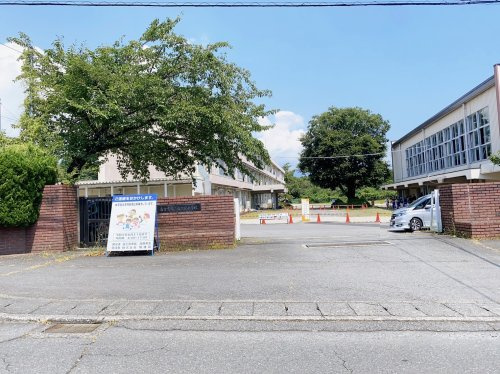 【小学校】富士宮市立富士見小学校まで863ｍ