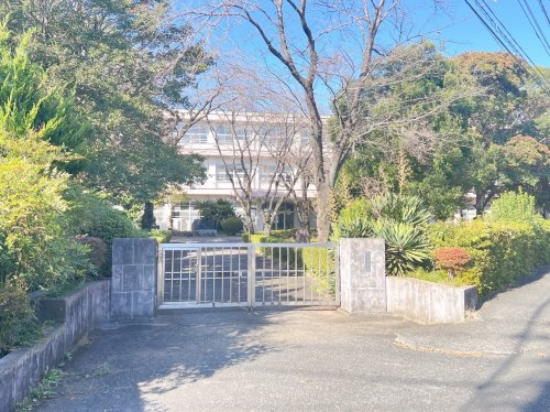 【中学校】富士宮市立富士宮第二中学校まで904ｍ