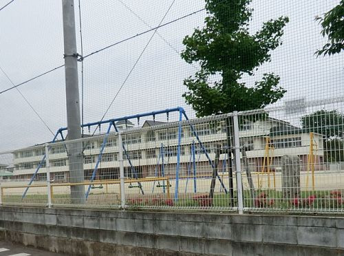 【小学校】所沢市立松井小学校まで630ｍ