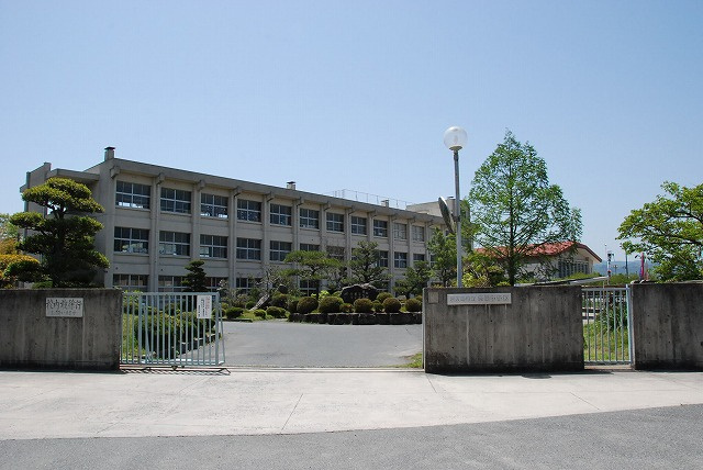 【中学校】向陽中学校まで1663ｍ