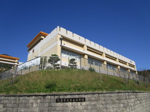 【中学校】第五中学校まで1223ｍ