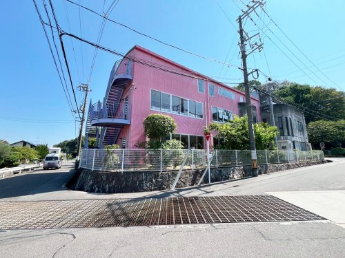【幼稚園】新高山めぐみ幼稚園まで96ｍ
