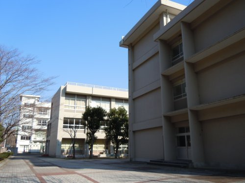 【中学校】鴨居中学校まで1142ｍ