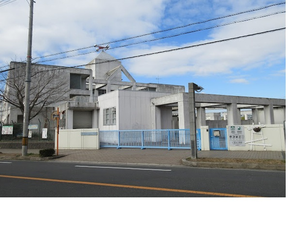 【小学校】富田林市立小金台小学校まで576ｍ