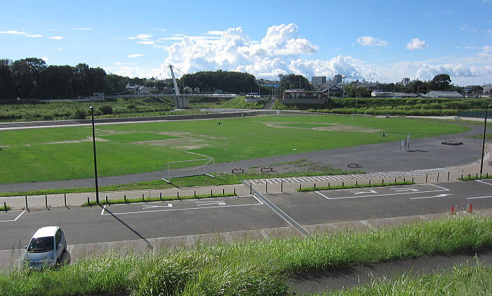 【その他】境川遊水池公園多目的グラウンドまで1870ｍ
