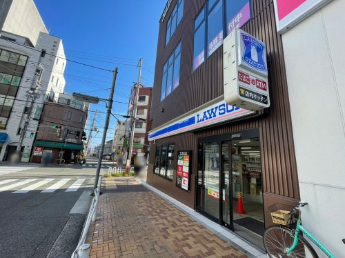 【コンビニエンスストア】ローソン　阪神御影駅南店まで180ｍ