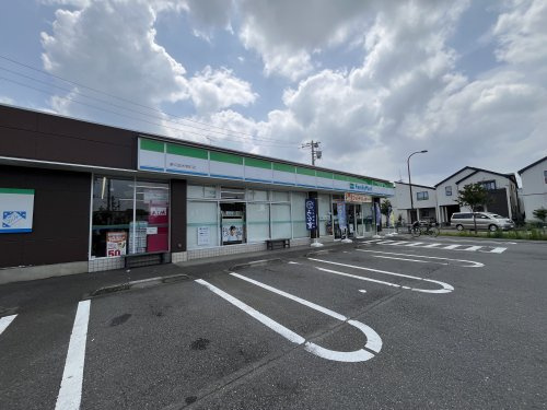 【コンビニエンスストア】ファミリーマート　東久留米南町店まで135ｍ