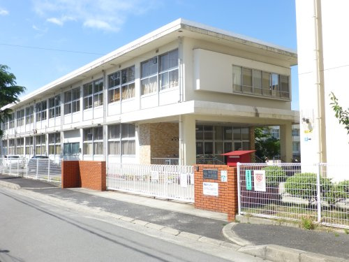 【小学校】洲本市立洲本第一小学校まで836ｍ