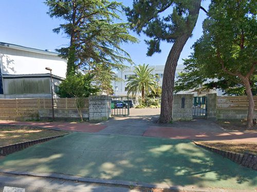 【中学校】大磯町立大磯中学校まで2355ｍ