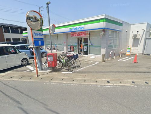 【コンビニエンスストア】ファミリーマート湘南松尾店まで1003ｍ