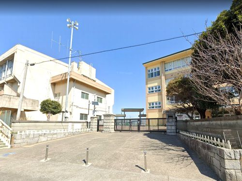 【小学校】綾瀬市立綾瀬小学校まで822ｍ