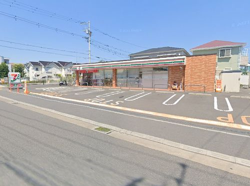 【コンビニエンスストア】セブンイレブン平塚山下店まで692ｍ
