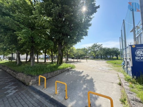 【公園】平尾公園まで240ｍ
