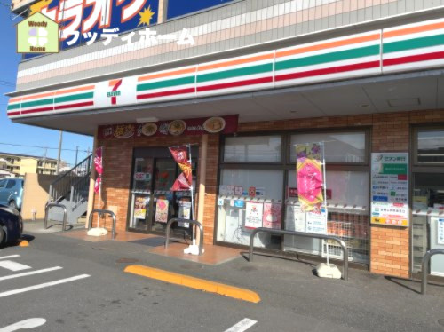 【コンビニエンスストア】セブンイレブン　越谷東越谷3丁目店まで490ｍ