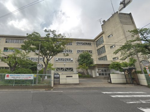 【中学校】松戸市立第三中学校まで339ｍ