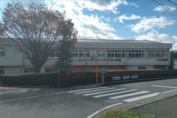 【中学校】嵐山町立菅谷中学校まで1945ｍ