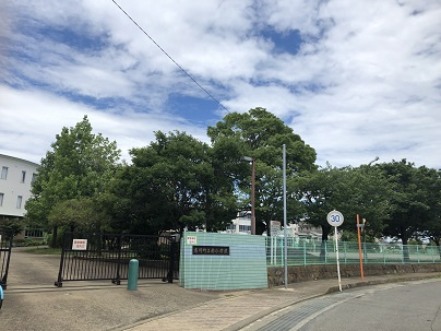 【小学校】寒川町立南小学校まで669ｍ