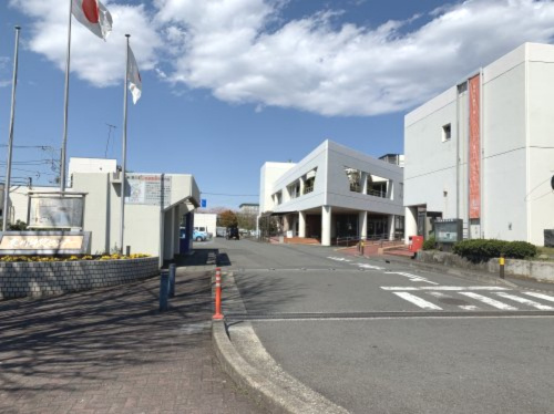 【市役所・区役所】寒川町役場まで897ｍ