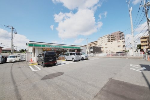 【コンビニエンスストア】ローソンストア100　新座栗原一丁目店まで130ｍ