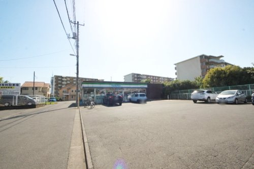 【コンビニエンスストア】ファミリーマート東久留米所沢街道店まで660ｍ