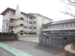 【中学校】綾瀬市立春日台中学校まで550ｍ