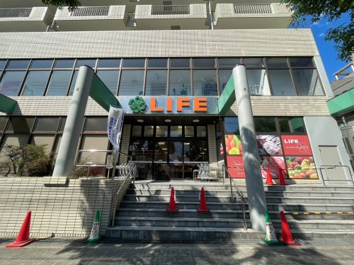 【スーパー】ライフ　御影店まで657ｍ