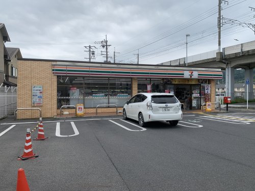 【コンビニエンスストア】セブンイレブン大津南志賀四丁目店まで1106ｍ