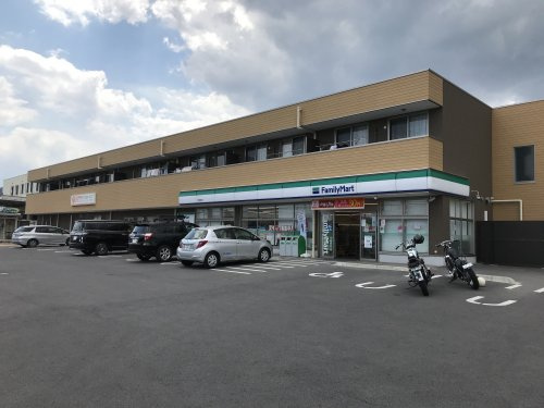【コンビニエンスストア】ファミリーマート大津高砂店まで871ｍ