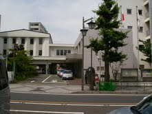 【都道府県機関】横須賀市役所　市民部衣笠行政センターまで590ｍ