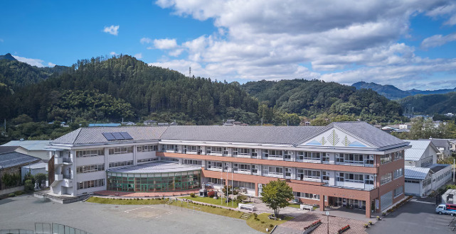 【中学校】下仁田町立下仁田中学校まで728ｍ