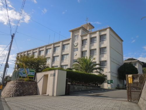 【中学校】高浜中学校まで948ｍ