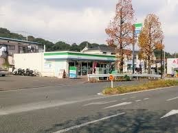【コンビニエンスストア】ファミリーマート　鶴見環状二号店まで431ｍ