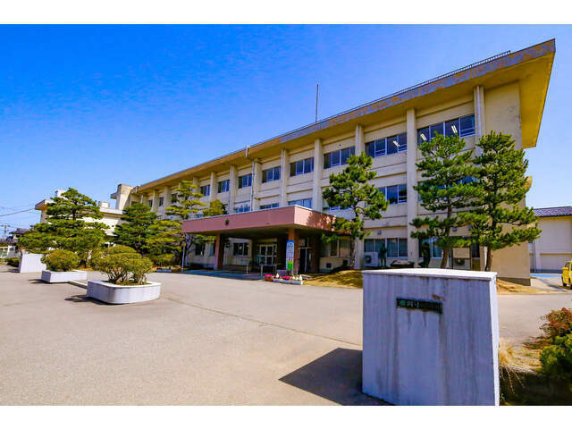 【小学校】福岡小学校まで315ｍ