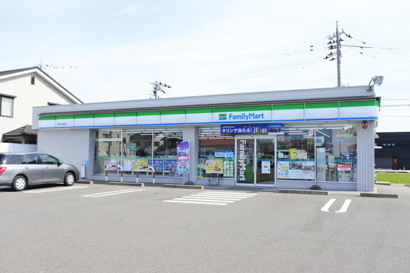 【コンビニエンスストア】ファミリーマート　能美大成町店まで1023ｍ