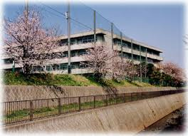 【中学校】横浜市立汲沢中学校まで1142ｍ