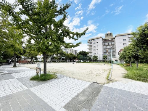 【公園】中津中央公園まで437ｍ