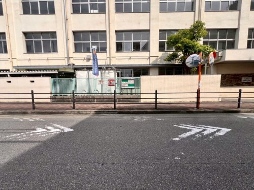 【小学校】大阪市立出来島小学校まで637ｍ