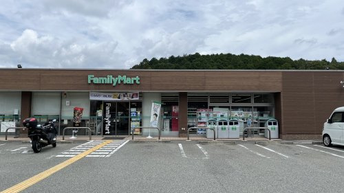 【コンビニエンスストア】ファミリーマート　能勢町下田店まで1303ｍ