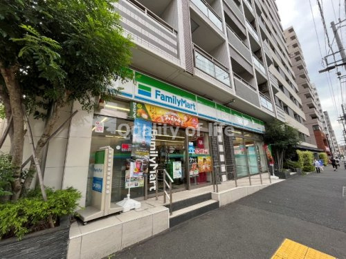【コンビニエンスストア】ファミリーマート　市谷柳町店まで765ｍ