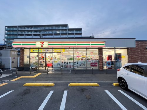 【コンビニエンスストア】セブンイレブン　尼崎西昆陽2丁目店まで444ｍ