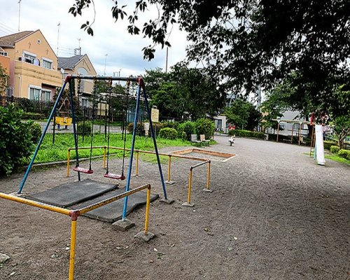 【公園】小山中村広場まで63ｍ