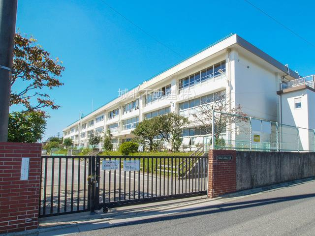 【小学校】練馬区立大泉西小学校まで80ｍ