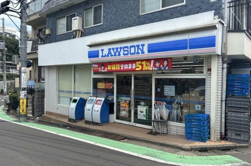 【コンビニエンスストア】ローソン駒場一丁目店まで639ｍ