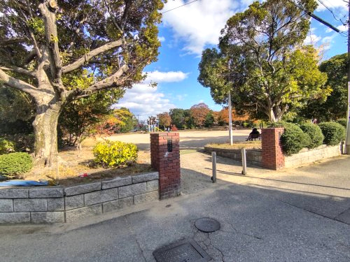 【公園】上の池公園まで1254ｍ