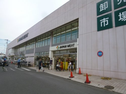 【スーパー】ジャパンミート卸売市場　越谷店まで1100ｍ
