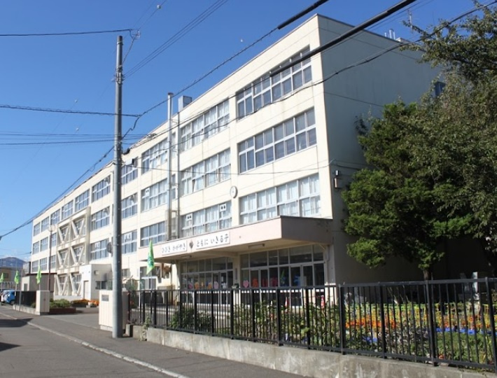 【小学校】札幌市立東光小学校まで750ｍ