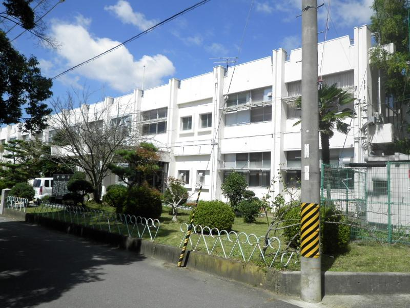 【中学校】那賀中学校まで2076ｍ